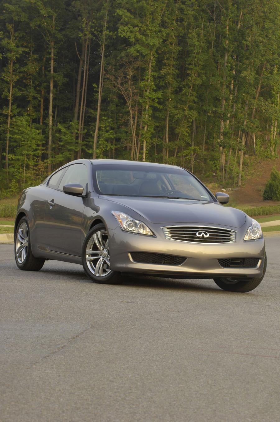  Infiniti G37 Coupe 2007 года  (фото 57 из 74)